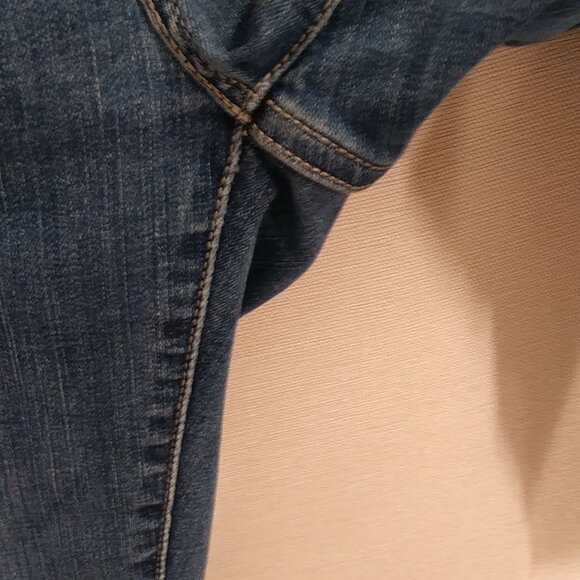 Levi's Classic Mid Rise Skinny Jeans - Picture 4 of 8